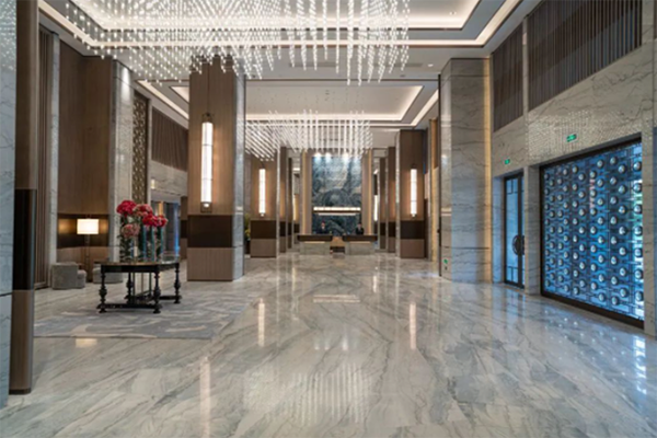 汤公雷迪森广场酒店